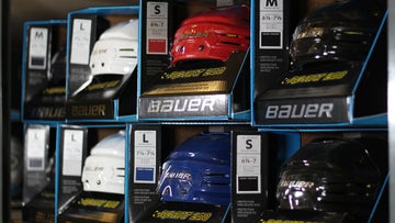 How to Select a Hockey Helmet
