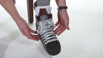 How to Fit a Hockey Skate