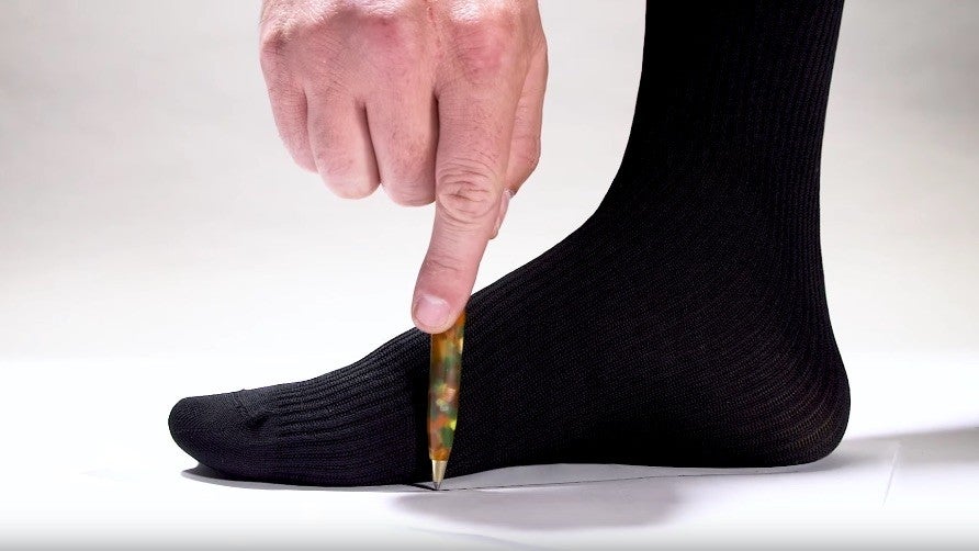 How to Find Your Hockey Skate Size at Home