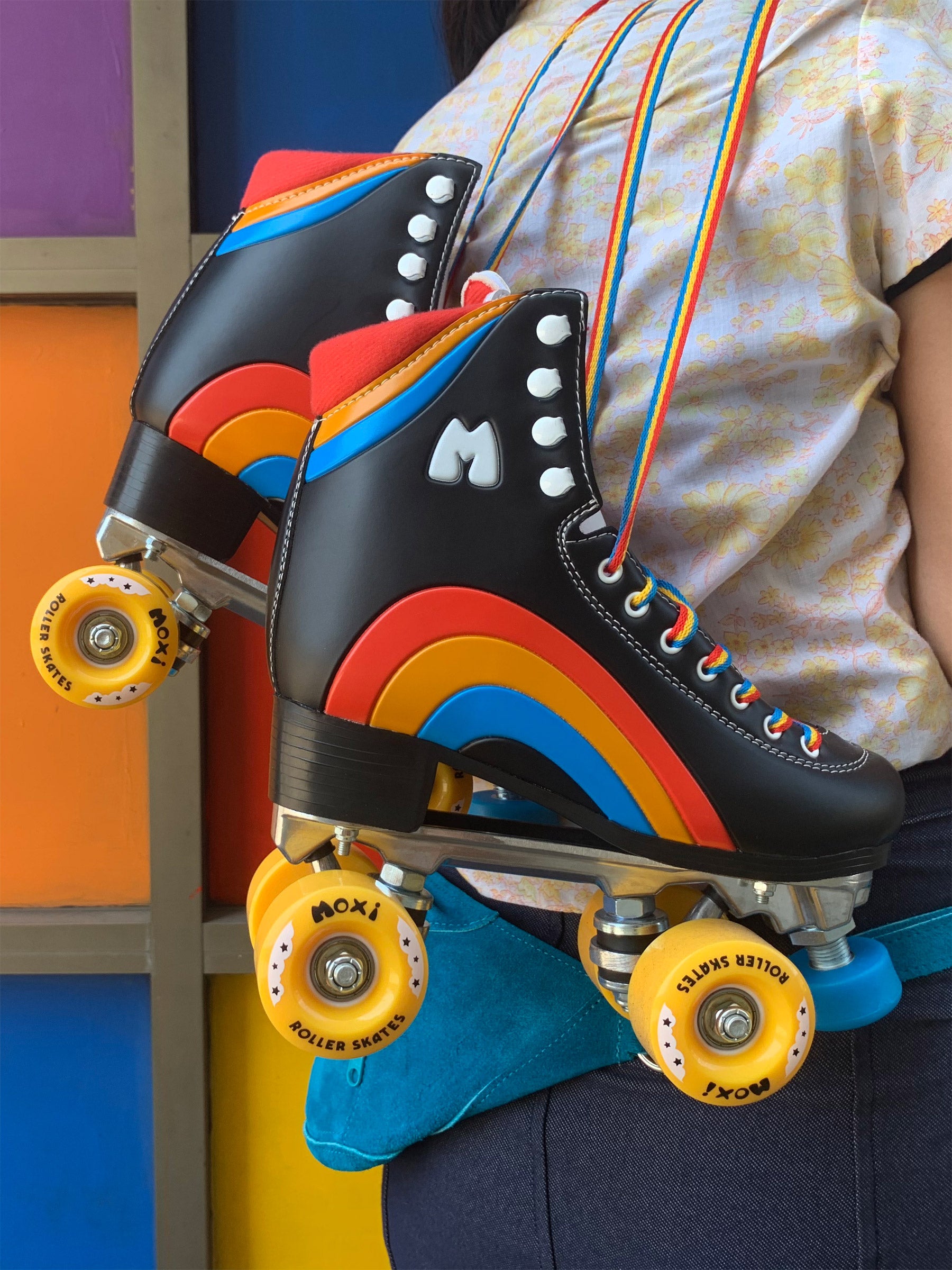 New Moxi Rainbow Rider Roller Skates Yellow Size Men's 7 Fits women's 8-8.5. 