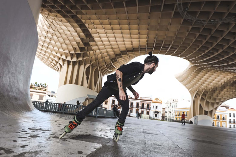 Man skating backwards on Twister Edge Skates