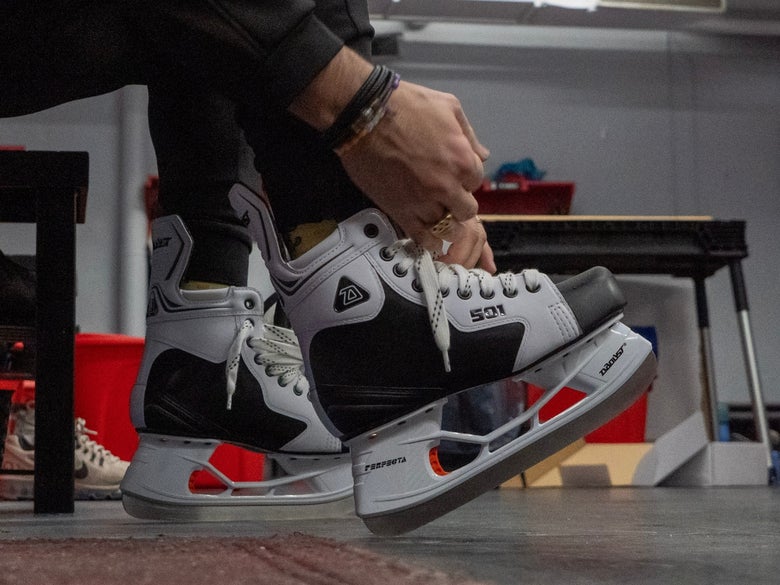 Daoust Perfecta Holder Graphic